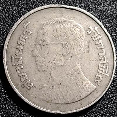 泉币菌-第68场-精品欢乐场-第1场 / 福利放送，感谢大家一直以来的支持。68-72场中，凡拍中15单及以上者，非偏远地区购买者，其所购所有商品满30包邮。       （特别说明：偏远地区包邮条件除满足购满15单及以上外，内蒙古、青海、西藏、宁夏需要满48包邮，新疆、西藏需要满68包邮。） 泰国70年代 5泰铢大镍币 29.5mm 金翅鸟迦楼罗拉玛九世国王