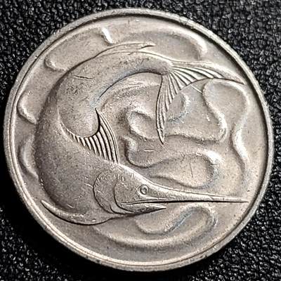 泉币菌-第70场-精品欢乐场-第3场 / 福利放送，感谢大家一直以来的支持。68-72场中，凡拍中15单及以上者，非偏远地区购买者，其所购所有商品满30包邮。       （特别说明：偏远地区包邮条件除满足购满15单及以上外，内蒙古、青海、西藏、宁夏需要满48包邮，新疆、西藏需要满68包邮。） - 原光美品 高币值 1971年 新加坡20分 海洋动物-剑鱼 24mm 