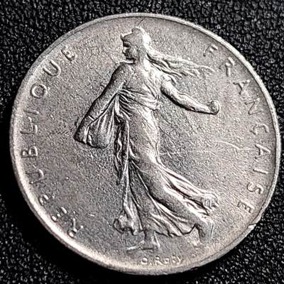 泉币菌-第69场-精品欢乐场-第2场 / 福利放送，感谢大家一直以来的支持。68-72场中，凡拍中15单及以上者，非偏远地区购买者，其所购所有商品满30包邮。       （特别说明：偏远地区包邮条件除满足购满15单及以上外，内蒙古、青海、西藏、宁夏需要满48包邮，新疆、西藏需要满68包邮。） 法国早期（1965年）1法郎镍币  播种女神 入欧前 末版 绝版币