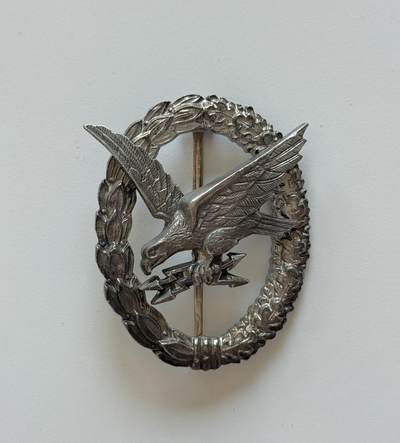 RimeNova韵星2025军品类夏季拍卖会-- RimeNova 2025 Summer Militaria Sale - 1957版德国航空机炮手奖章
