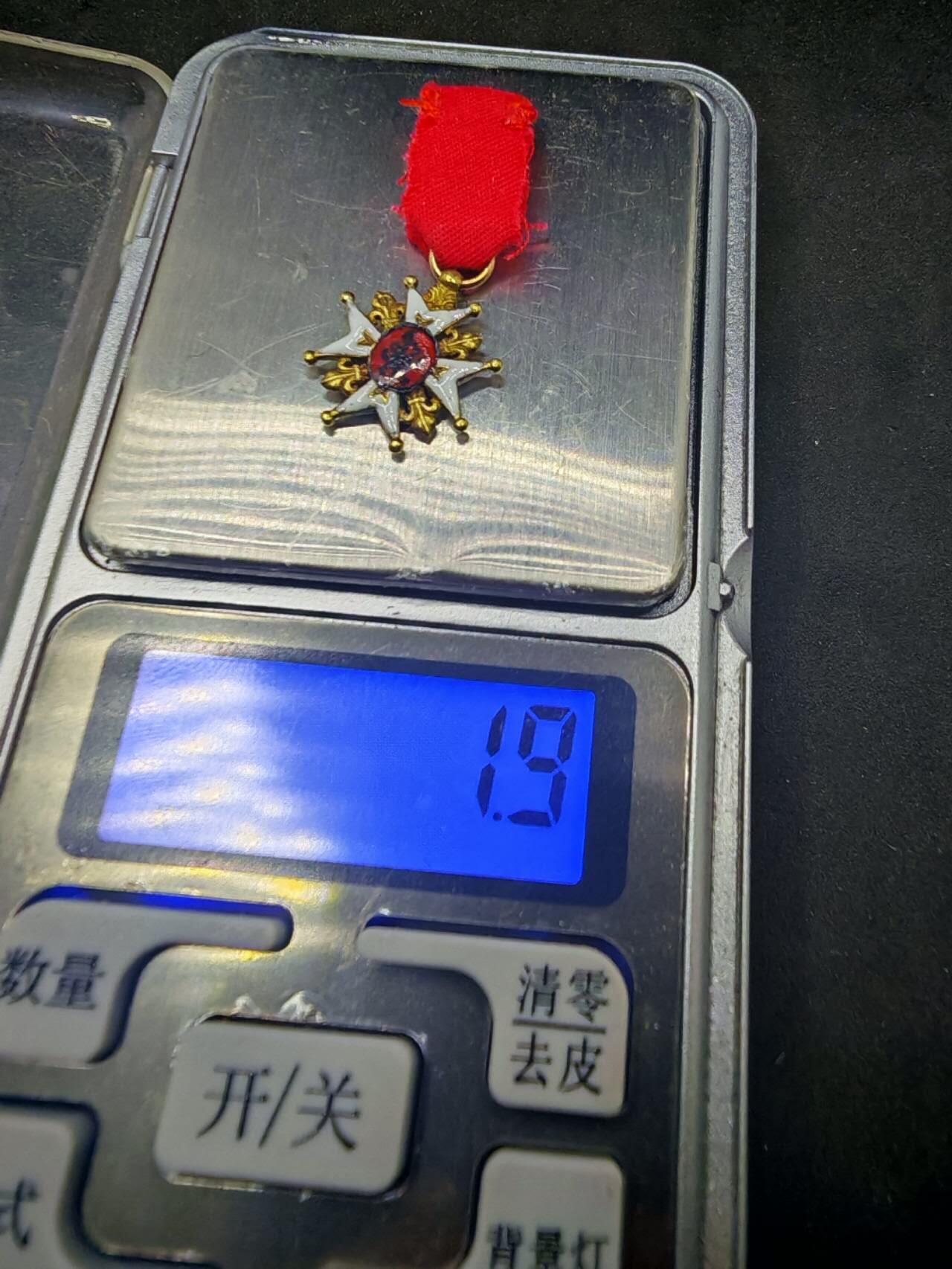 凯旋世界勋赏（第17期）（欢迎送拍）（对拍品有疑问请询问客服，不接受到手刀，出价默认拍品品相。请认真阅读拍卖规则！出价默认已认可！）（收到货请录制开箱视频，无视频概不处理问题。） 法国复辟时期圣路易勋章mini，黄金制