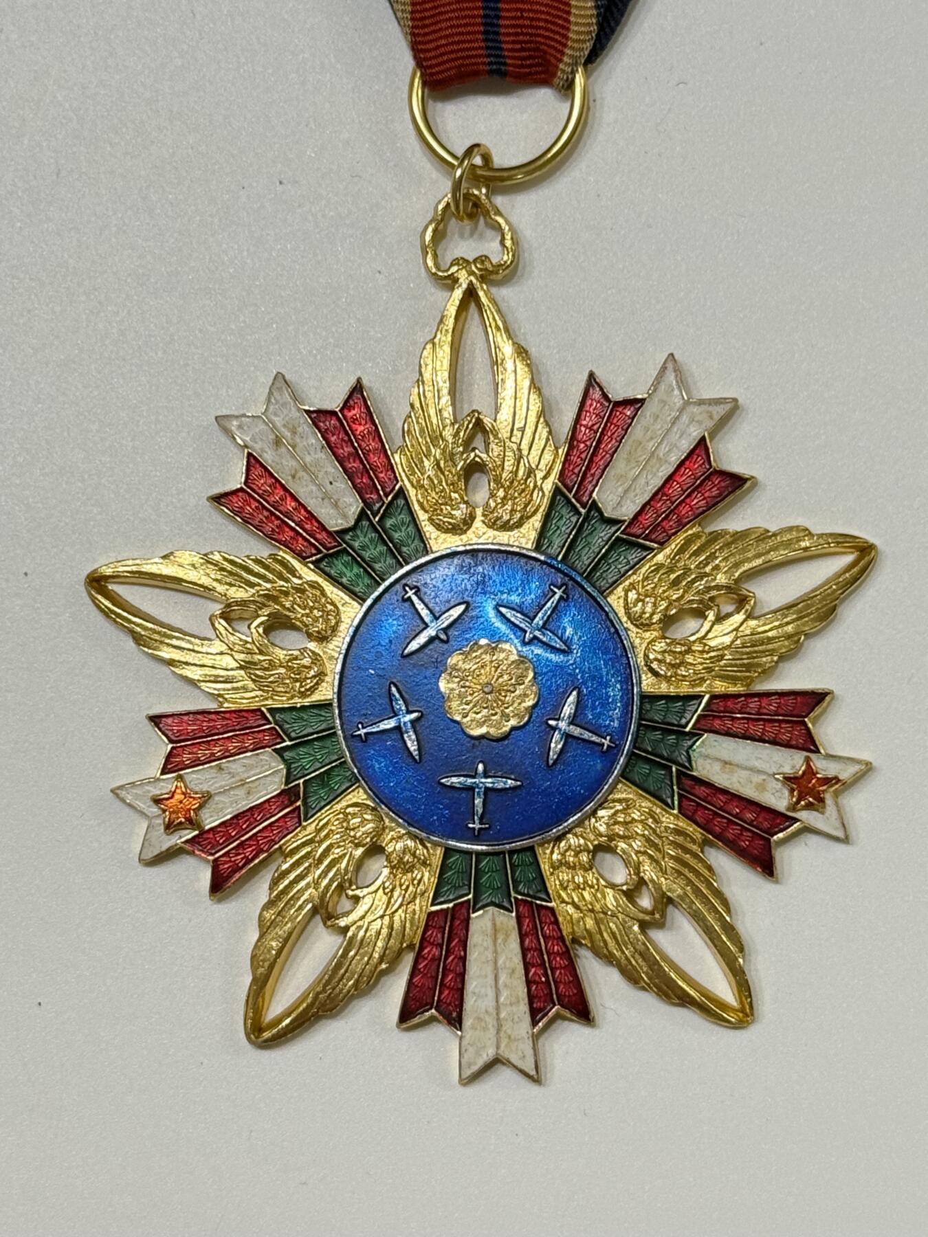 RimeNova韵星2025军品类夏季拍卖会-- RimeNova 2025 Summer Militaria Sale 二等空军复兴勋章