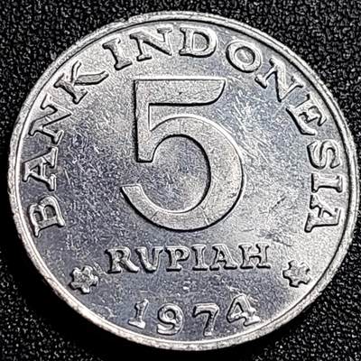 泉币菌-第68场-精品欢乐场-第1场 / 福利放送，感谢大家一直以来的支持。68-72场中，凡拍中15单及以上者，非偏远地区购买者，其所购所有商品满30包邮。       （特别说明：偏远地区包邮条件除满足购满15单及以上外，内蒙古、青海、西藏、宁夏需要满48包邮，新疆、西藏需要满68包邮。） 原光极美 印度尼西亚1974年5卢比 计划生育 纪念币 铝币 外国硬币 28mm