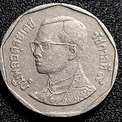 泉币菌-第68场-精品欢乐场-第1场 / 福利放送，感谢大家一直以来的支持。68-72场中，凡拍中15单及以上者，非偏远地区购买者，其所购所有商品满30包邮。       （特别说明：偏远地区包邮条件除满足购满15单及以上外，内蒙古、青海、西藏、宁夏需要满48包邮，新疆、西藏需要满68包邮。） 泰国早期5铢 曼谷云石寺 拉玛九世 铜镍包铜 24mm