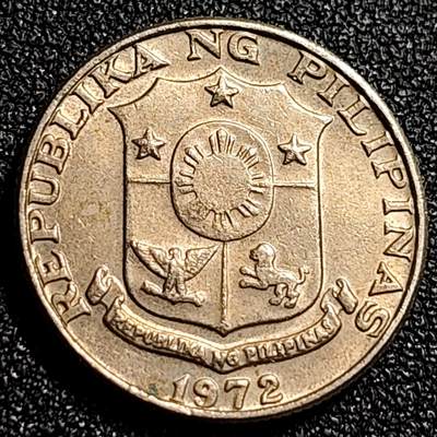 泉币菌-第68场-精品欢乐场-第1场 / 福利放送，感谢大家一直以来的支持。68-72场中，凡拍中15单及以上者，非偏远地区购买者，其所购所有商品满30包邮。       （特别说明：偏远地区包邮条件除满足购满15单及以上外，内蒙古、青海、西藏、宁夏需要满48包邮，新疆、西藏需要满68包邮。） 菲律宾1972年25分 画家胡安·卢纳 铜镍锌币 21mm