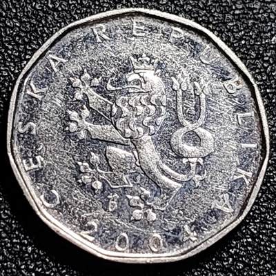 泉币菌-第68场-精品欢乐场-第1场 / 福利放送，感谢大家一直以来的支持。68-72场中，凡拍中15单及以上者，非偏远地区购买者，其所购所有商品满30包邮。       （特别说明：偏远地区包邮条件除满足购满15单及以上外，内蒙古、青海、西藏、宁夏需要满48包邮，新疆、西藏需要满68包邮。） 捷克2克朗硬币 2004年 双尾狮 欧洲币