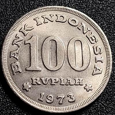 泉币菌-第68场-精品欢乐场-第1场 / 福利放送，感谢大家一直以来的支持。68-72场中，凡拍中15单及以上者，非偏远地区购买者，其所购所有商品满30包邮。       （特别说明：偏远地区包邮条件除满足购满15单及以上外，内蒙古、青海、西藏、宁夏需要满48包邮，新疆、西藏需要满68包邮。） 原光UNC 1973年 印度尼西亚 老版 100卢比大币 米南卡保结构竹屋 28mm