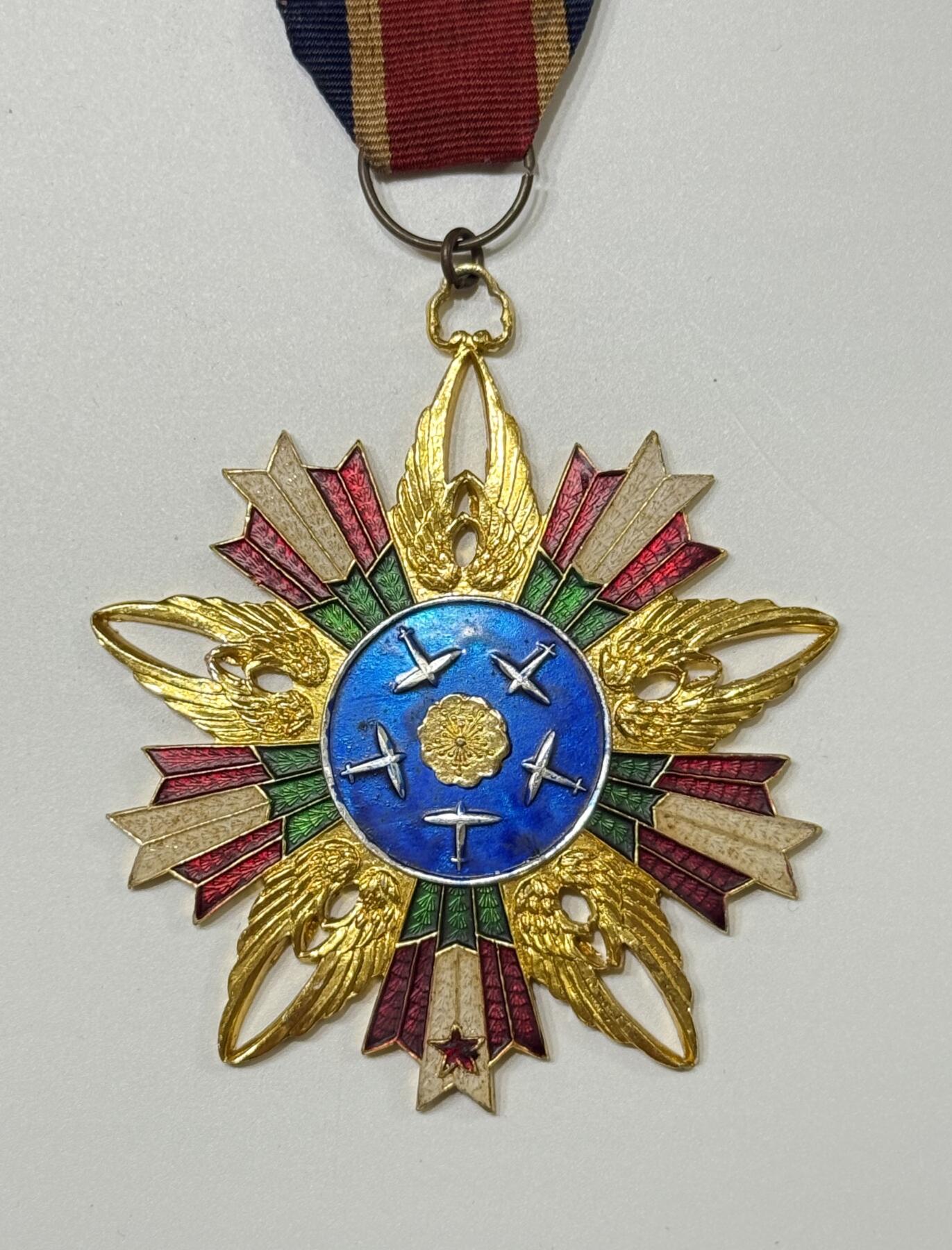 RimeNova韵星2025军品类夏季拍卖会-- RimeNova 2025 Summer Militaria Sale 三等空军复兴勋章