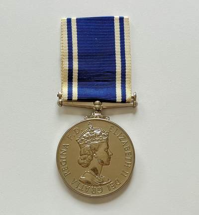 RimeNova韵星2025军品类夏季拍卖会-- RimeNova 2025 Summer Militaria Sale - 英国警察长期服务奖章，带边铭