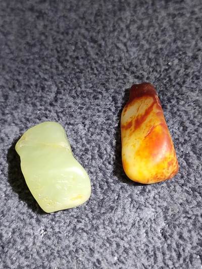 猩哥外币小铺➨【第175场】 - 和田玉原石二个12克