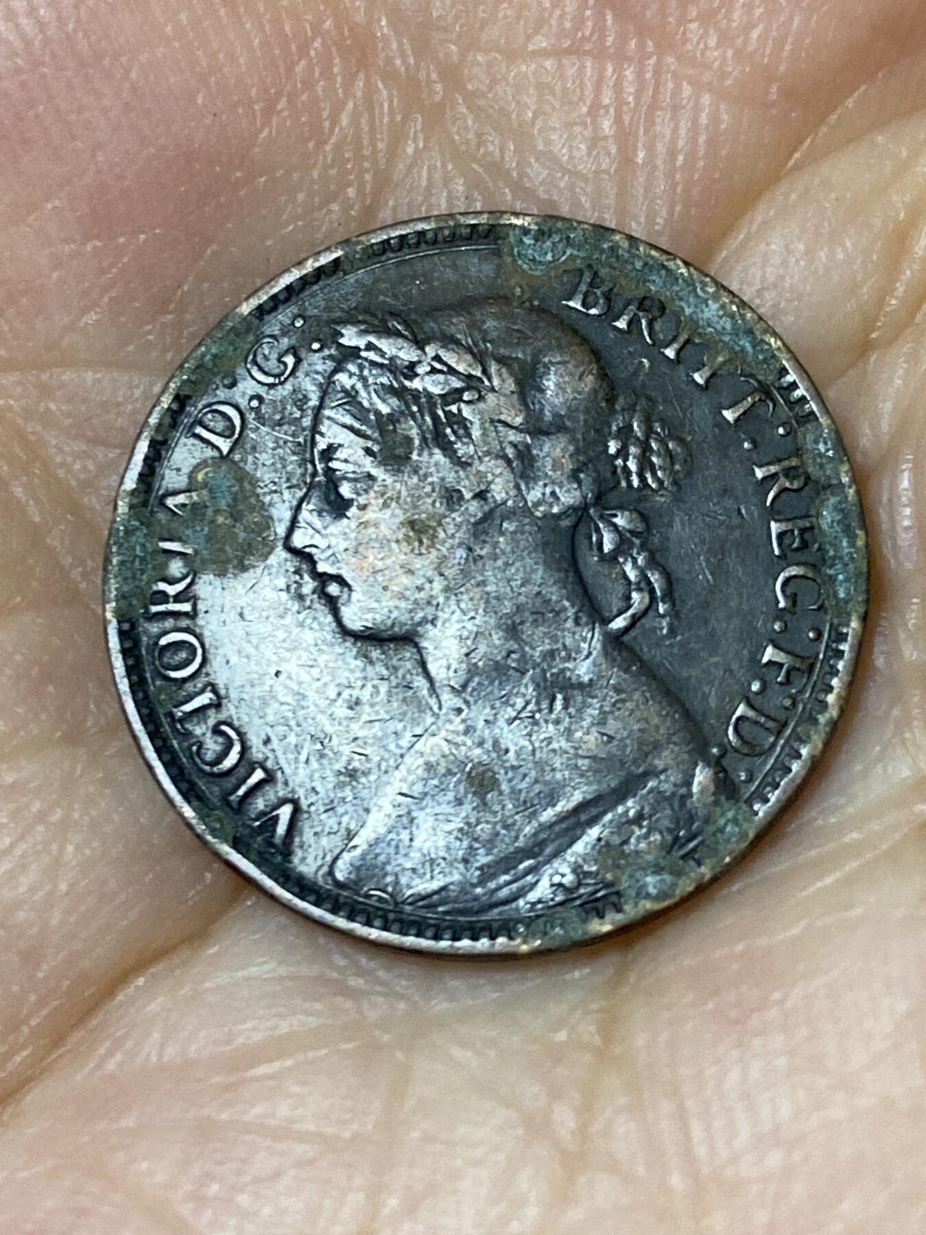 2025年第七十五场(总第一百零一场）外国好品散币(免佣金) 英国🇬🇧1892年1法新(维多利亚女王中年第三版)
