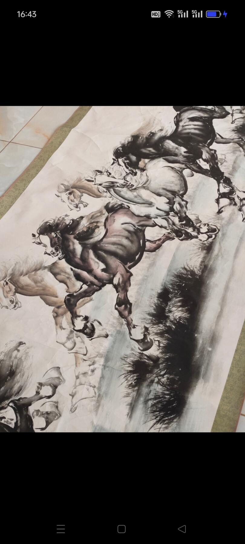 下乡收得国家一级美术师【谭乐丹】作品八骏图《马到成功》，画工精美 豪气，尺寸大，适合收藏，悬挂客厅 会所 ……寓意甚好，自然老旧，包老！