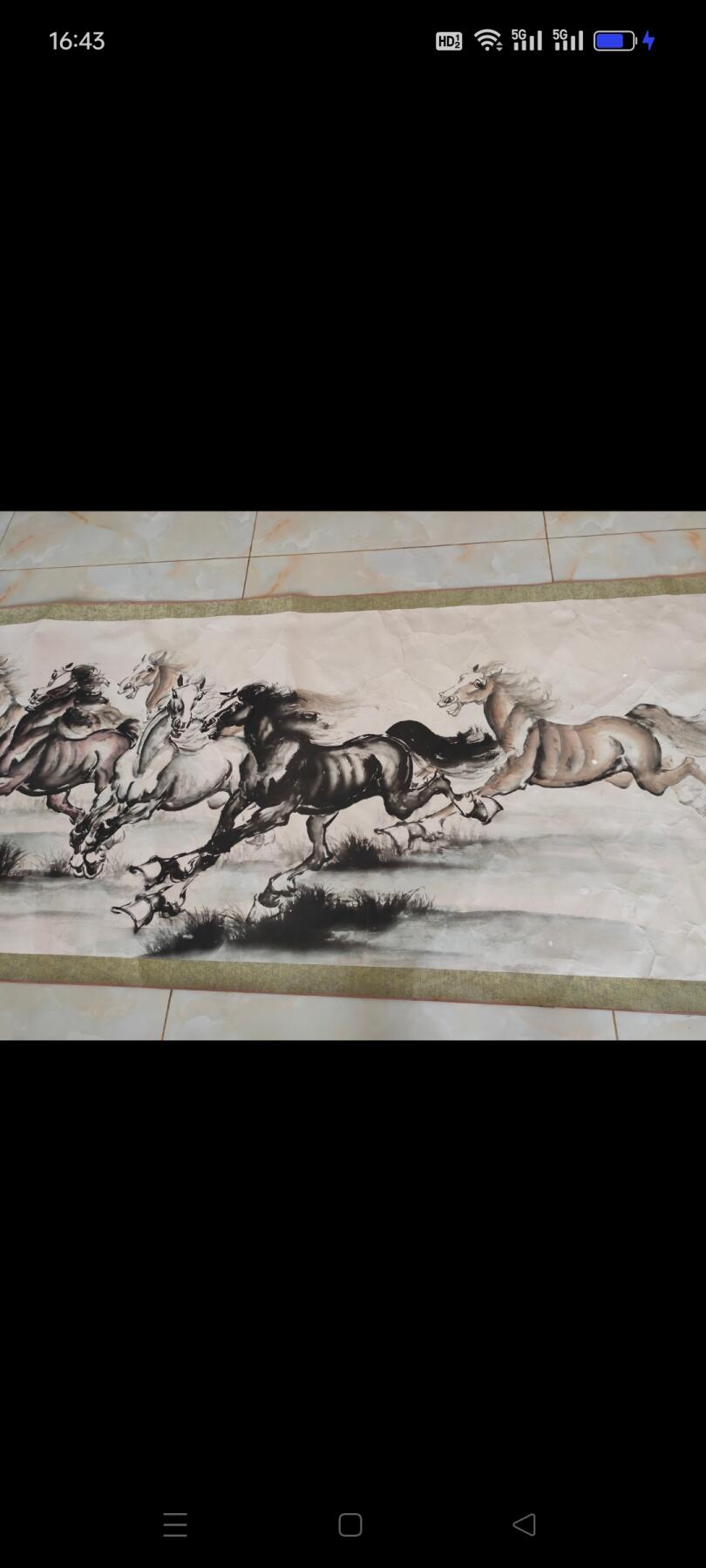 下乡收得国家一级美术师【谭乐丹】作品八骏图《马到成功》，画工精美 豪气，尺寸大，适合收藏，悬挂客厅 会所 ……寓意甚好，自然老旧，包老！