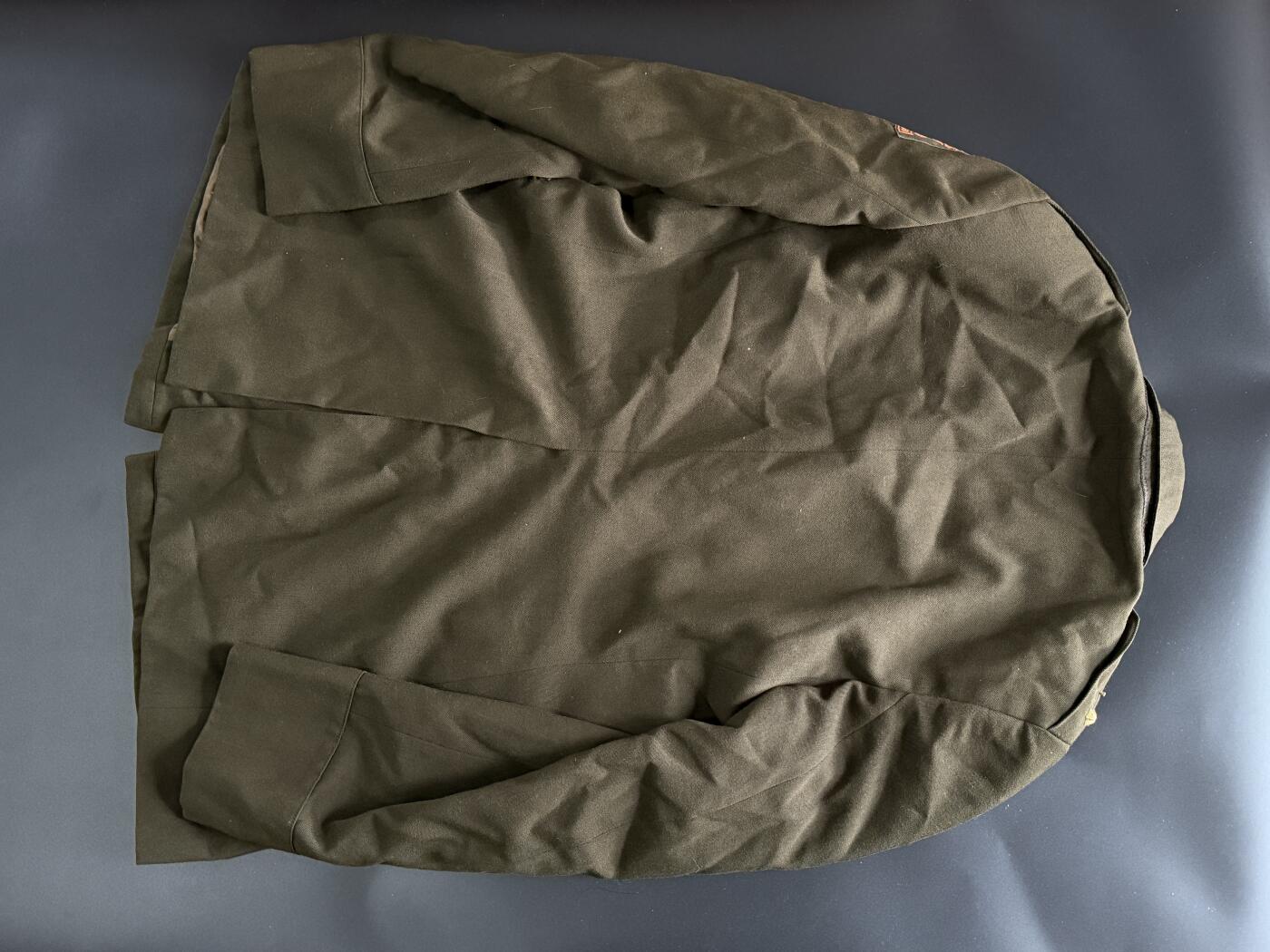 戎马世界章牌大赏第102期 荷兰皇家陆军中校常服