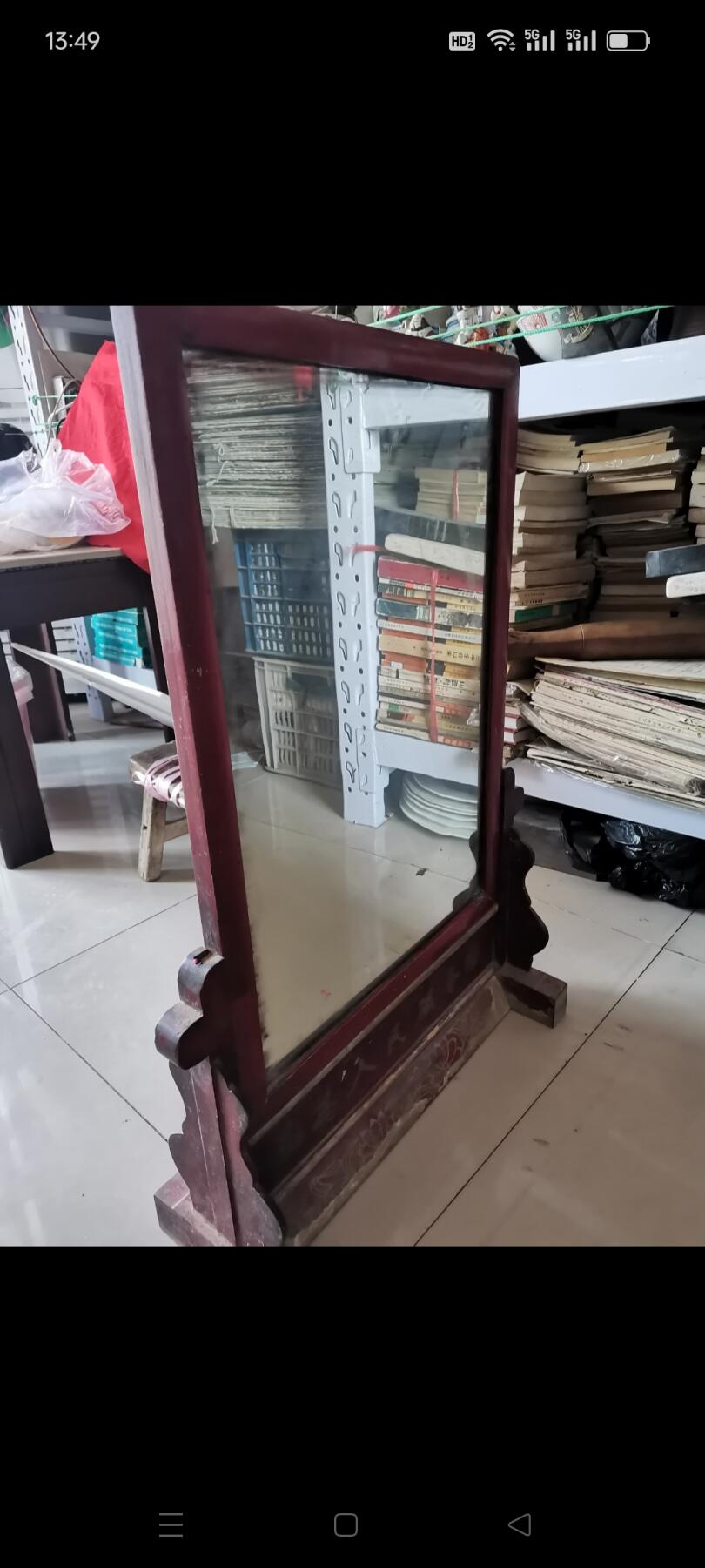 文革时期座镜1个。画有毛主席像，敬祝毛主席万寿无疆。底座上有为人民服务。非常漂亮。如图包老