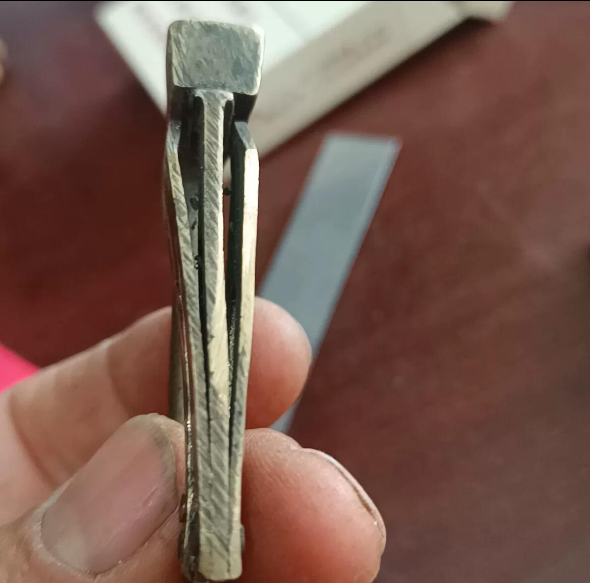 老铜锁一个
