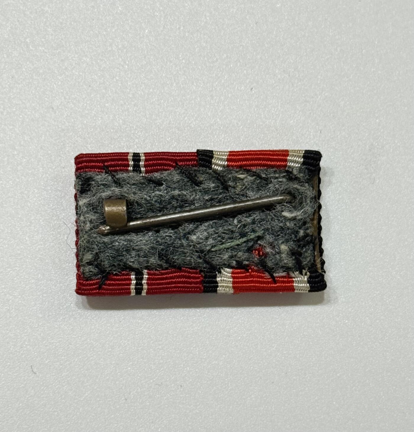 RimeNova韵星2025军品类夏季拍卖会-- RimeNova 2025 Summer Militaria Sale 德意志第三帝国二连略，二级铁十字勋章与冬季冬线作战奖章（冻肉）