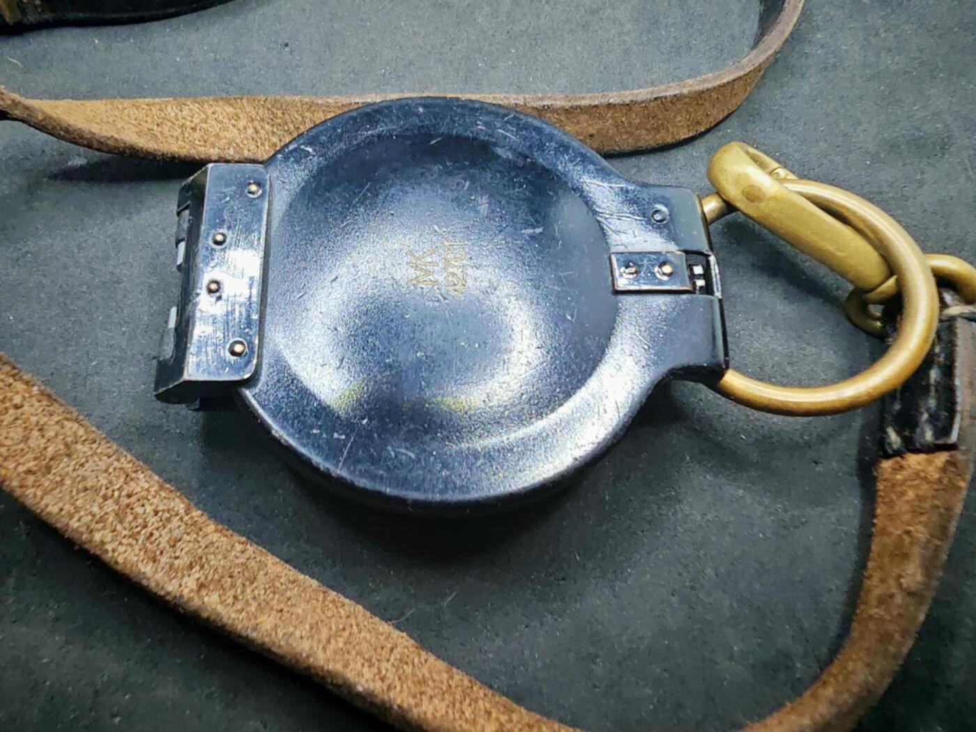 凯旋世界勋赏（第17期）（欢迎送拍）（对拍品有疑问请询问客服，不接受到手刀，出价默认拍品品相。请认真阅读拍卖规则！出价默认已认可！）（收到货请录制开箱视频，无视频概不处理问题。） 德三空军指南针
