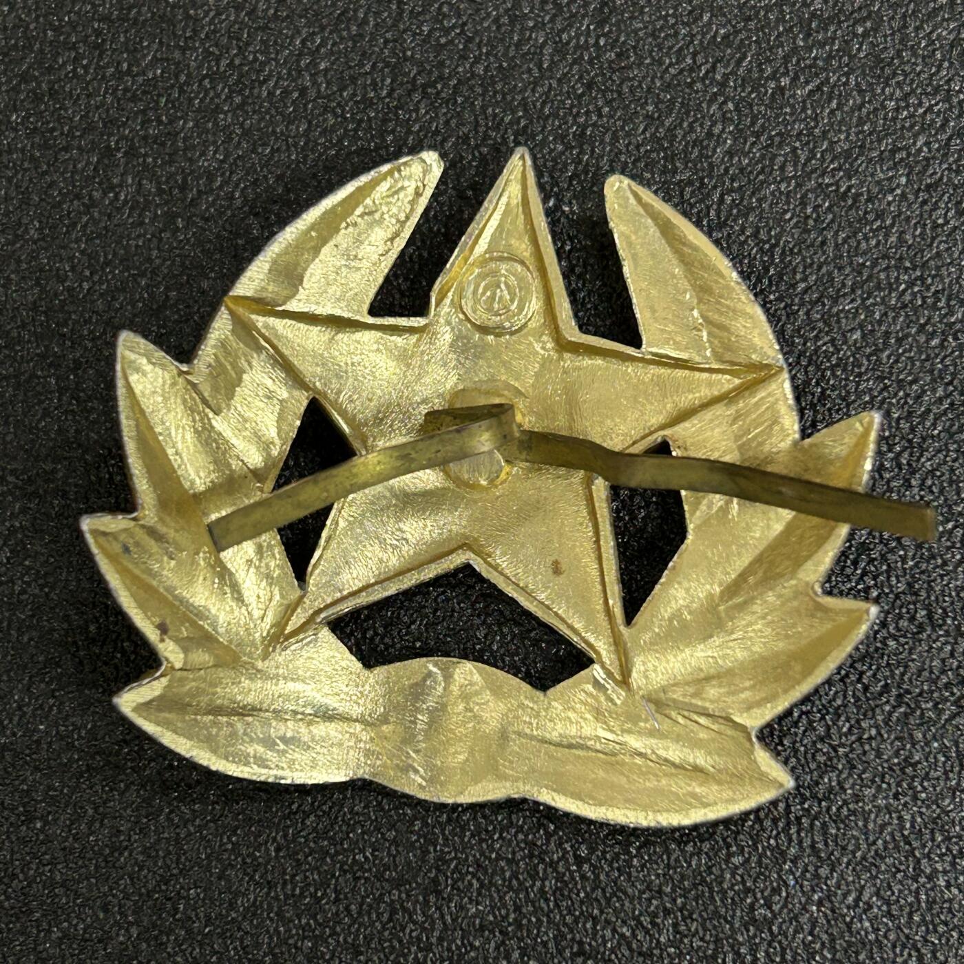 西秦中古拍卖第五十三期 苏联士兵帽徽
