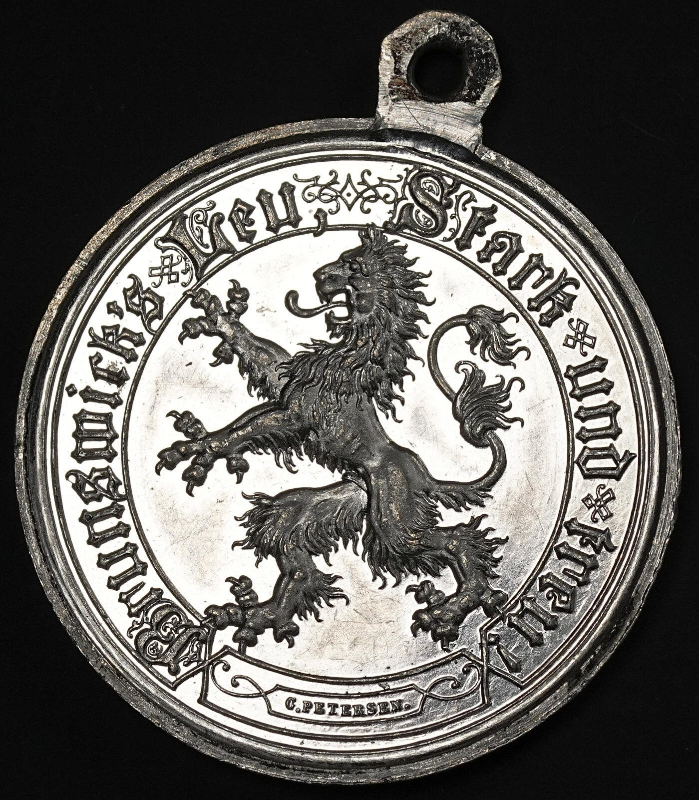 修遠堂世界钱币第七十九期 1874年德意志联邦第五届射击节（不伦瑞克）纪念章 白色金属 镜面底板 40.40mm，28.28g  热门射击节加景观题材