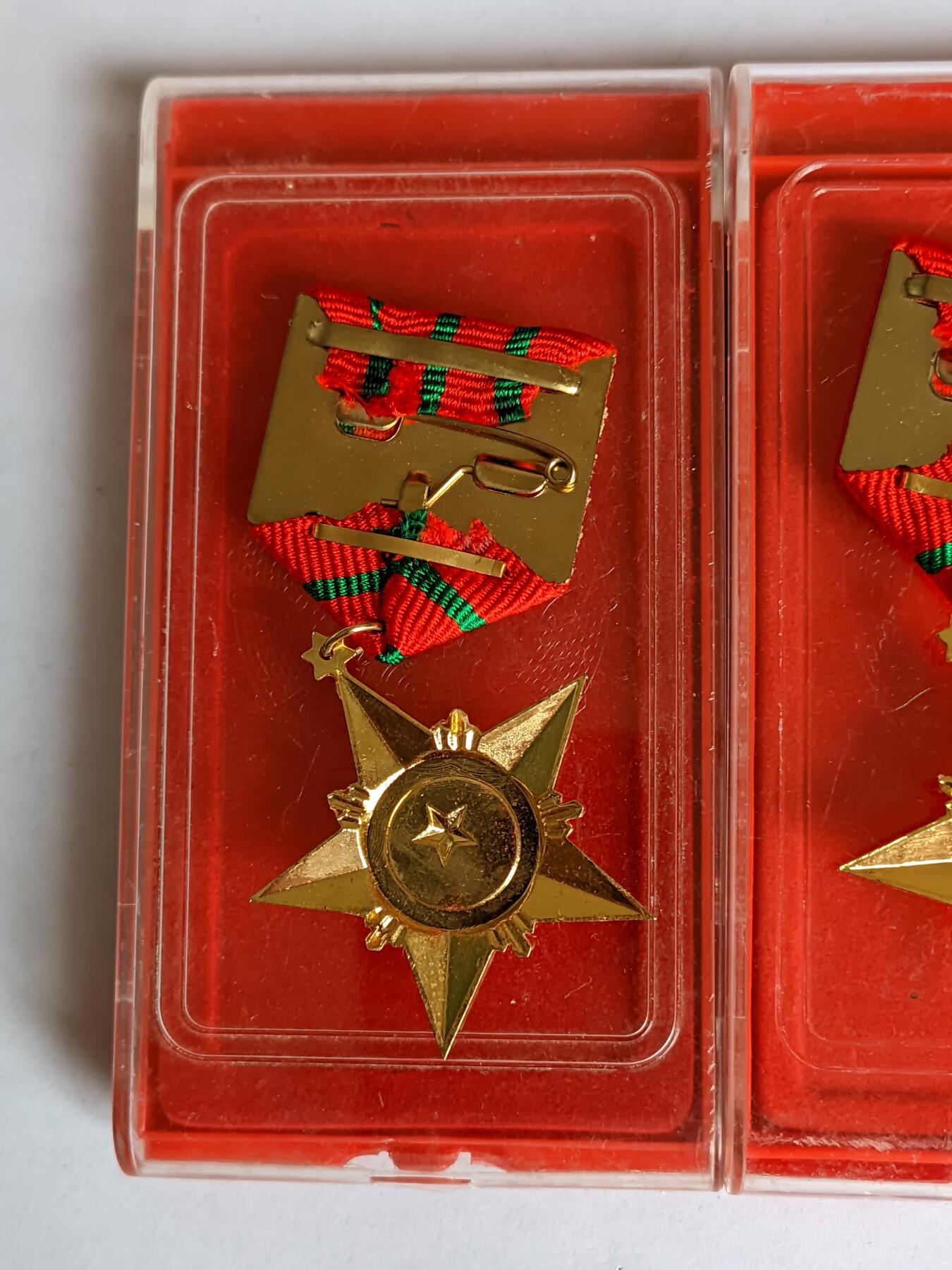RimeNova韵星2025军品类夏季拍卖会-- RimeNova 2025 Summer Militaria Sale 越南社会主义共和国光荣战士奖章一二三级一套带原盒