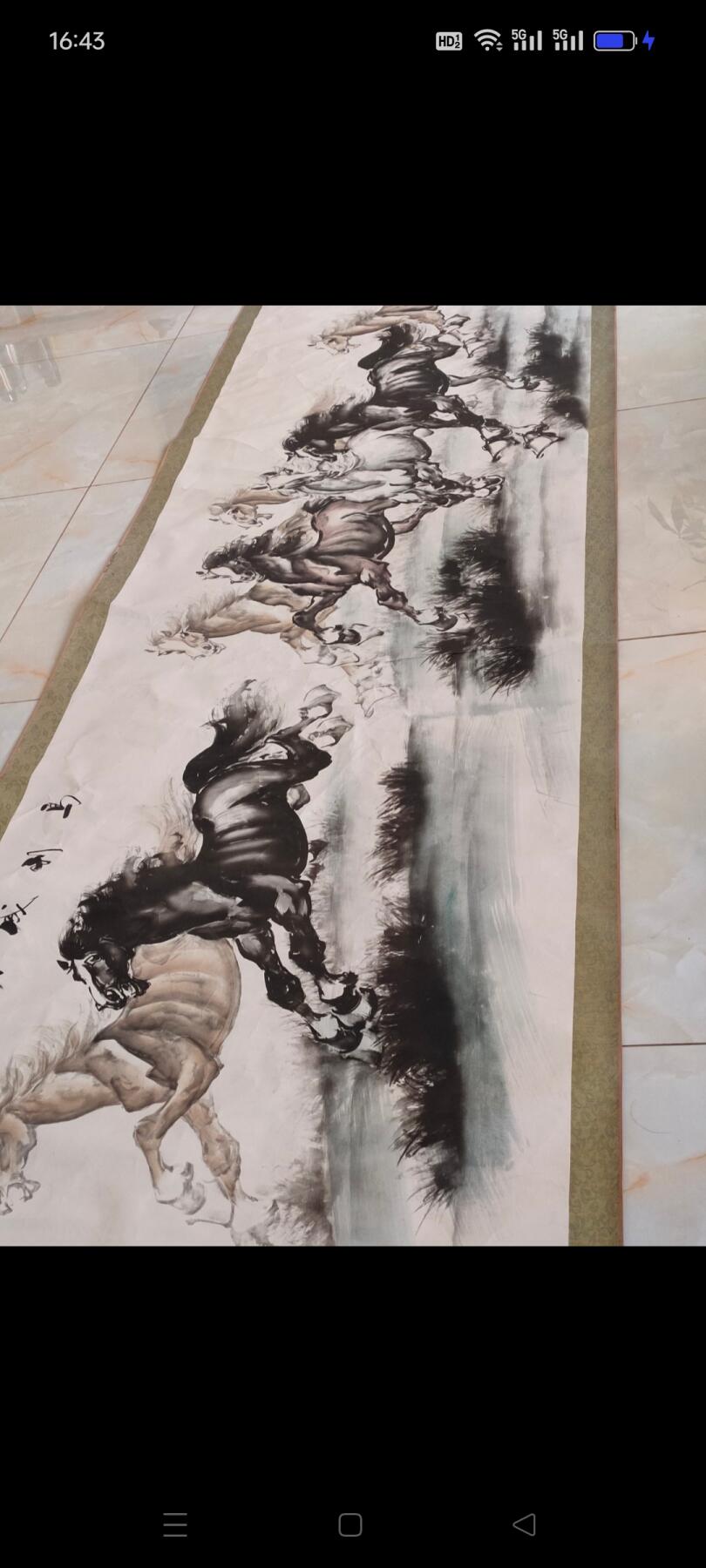 下乡收得国家一级美术师【谭乐丹】作品八骏图《马到成功》，画工精美 豪气，尺寸大，适合收藏，悬挂客厅 会所 ……寓意甚好，自然老旧，包老！