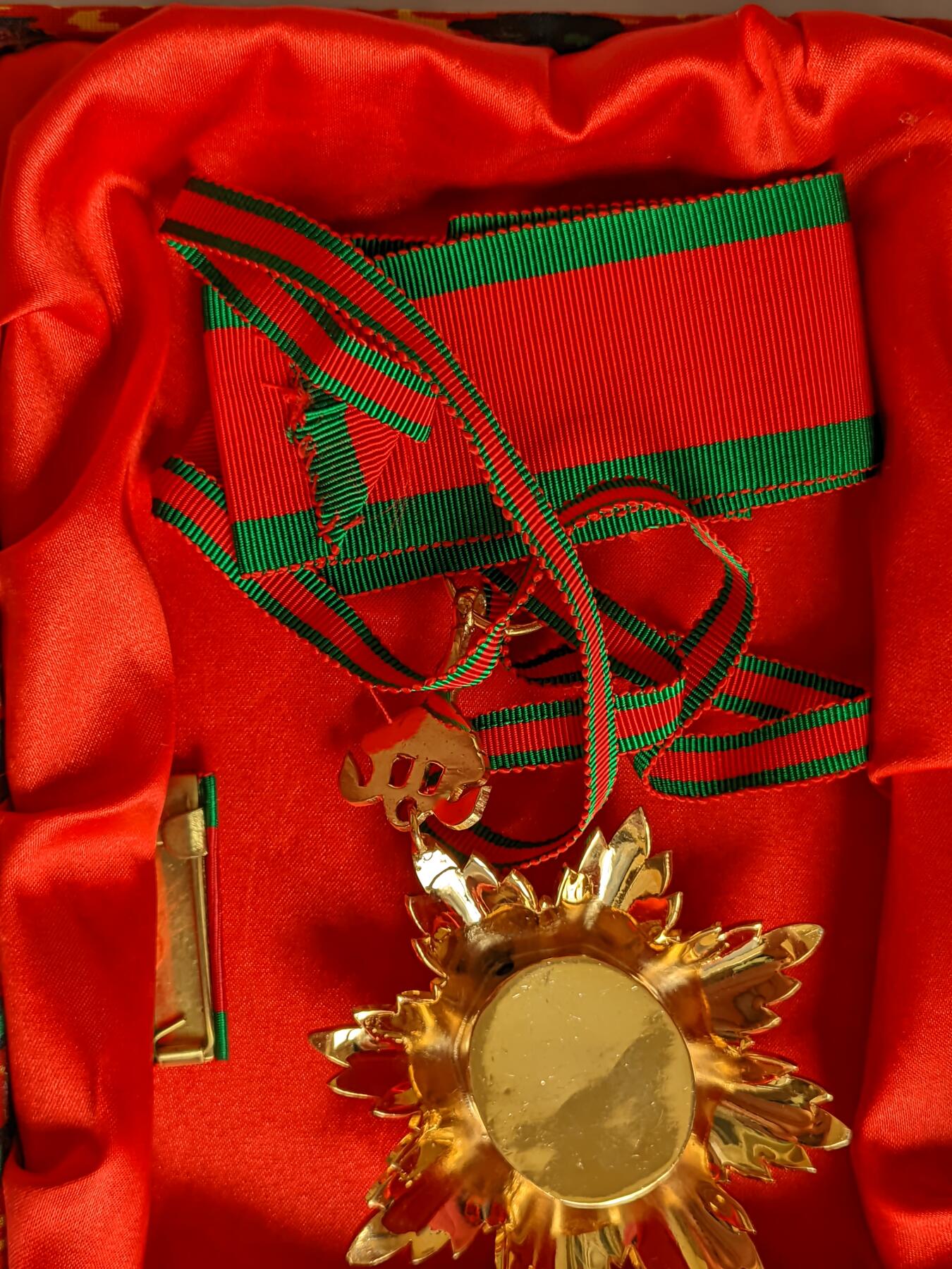RimeNova韵星2025军品类夏季拍卖会-- RimeNova 2025 Summer Militaria Sale 柬埔寨王国指挥官级皇室勋章带盒略