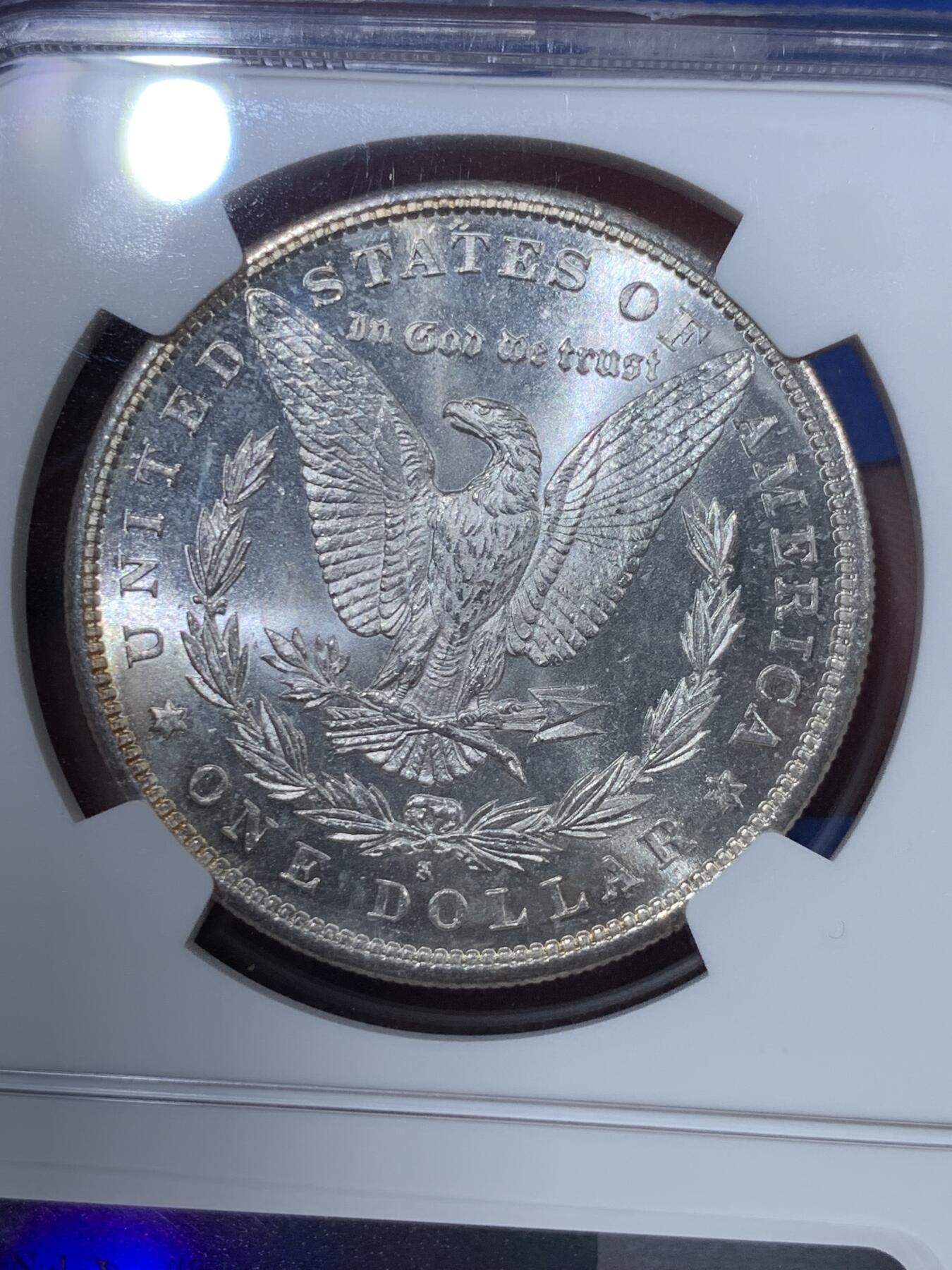 《竞宝斋》第407场 周日，周一，2场连拍 （全场包邮） NGC MS65 美国 1881S 摩根 1美元 银币 转光极美