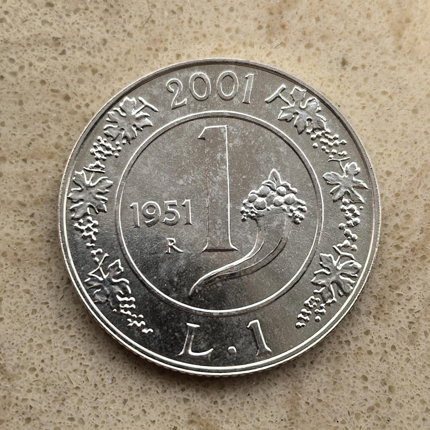 道一币馆币章第一百四十一场 意大利2001年最后的1里拉纪念银币 6g 835S