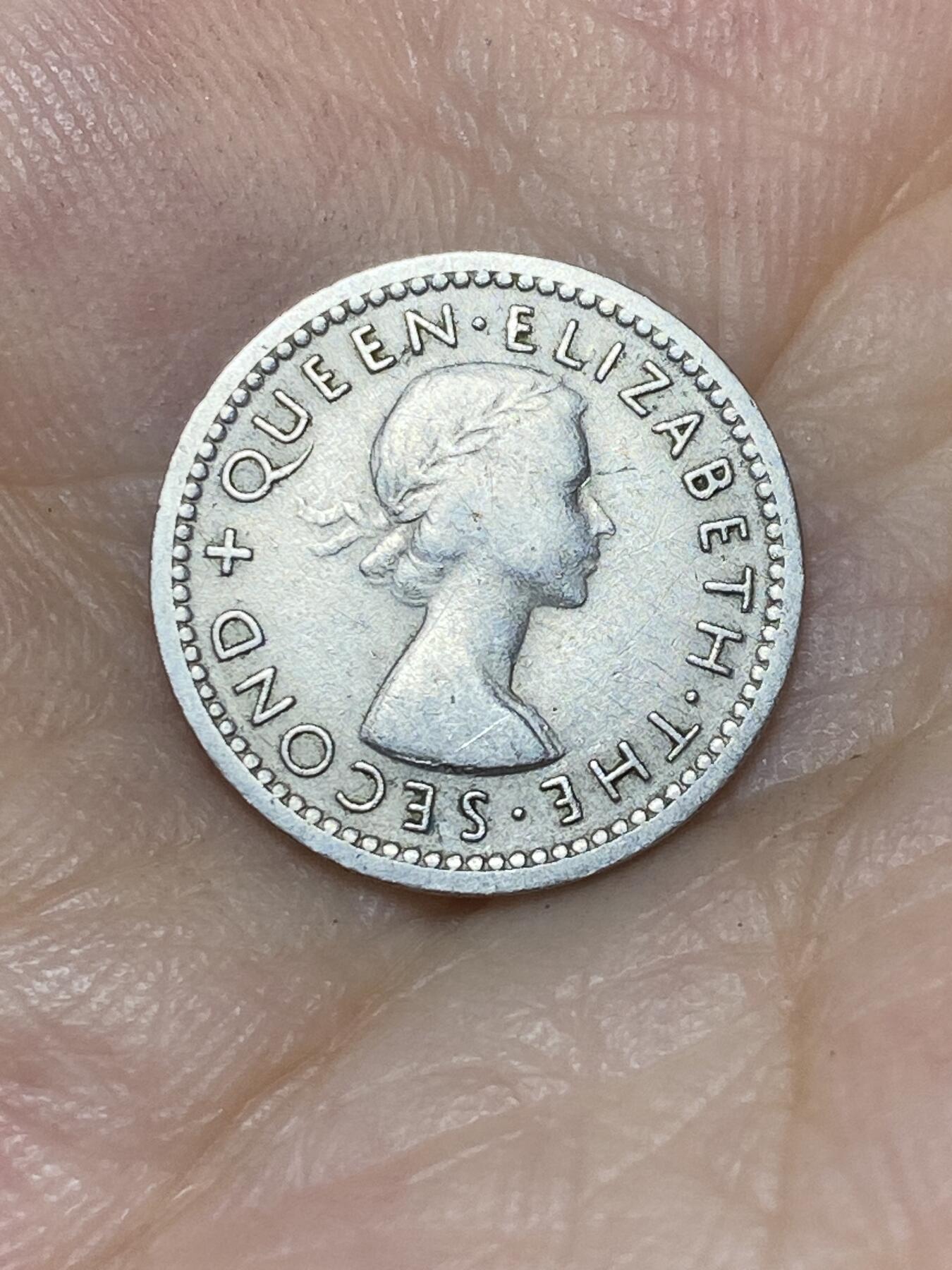 2025年第七十五场(总第一百零一场）外国好品散币(免佣金) 英属罗德西亚与尼亚萨兰联邦1955年3便士(伊丽莎白二世青年桂冠，首发年)