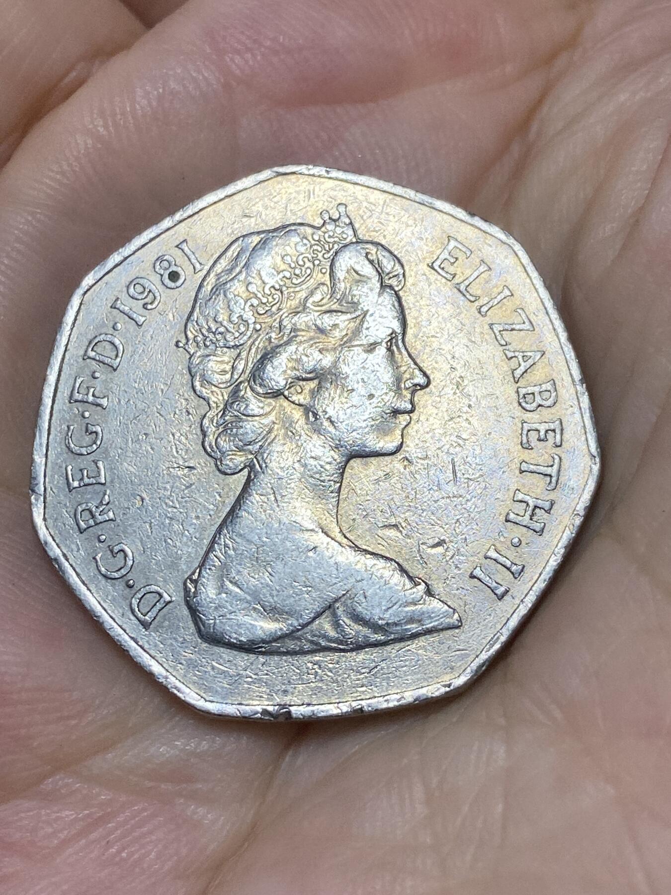 2025年第七十五场(总第一百零一场）外国好品散币(免佣金) 英国🇬🇧1981年50新便士(伊丽莎白二世中年花冠，十进制第一版)