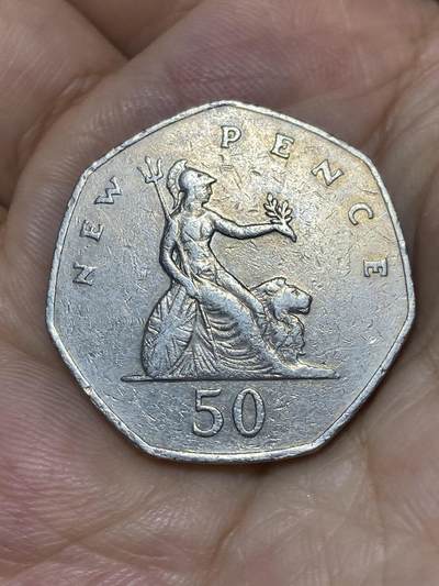 2025年第七十五场(总第一百零一场）外国好品散币(免佣金) - 英国🇬🇧1981年50新便士(伊丽莎白二世中年花冠，十进制第一版)