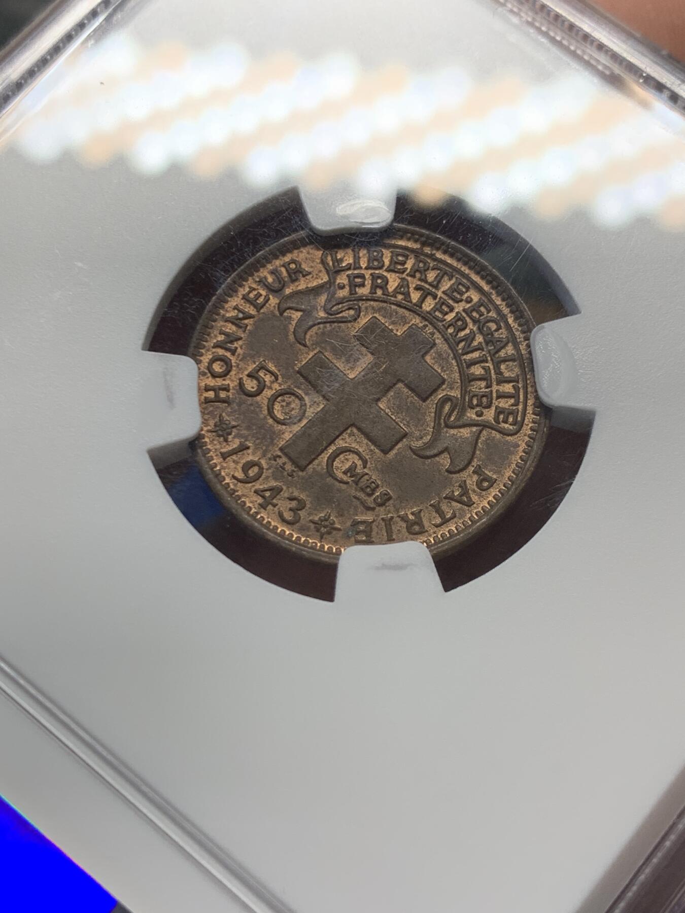 《竞宝斋》第407场 周日，周一，2场连拍 （全场包邮） NGC MS62BN 法属赤道非洲 1943年 50分红铜币
