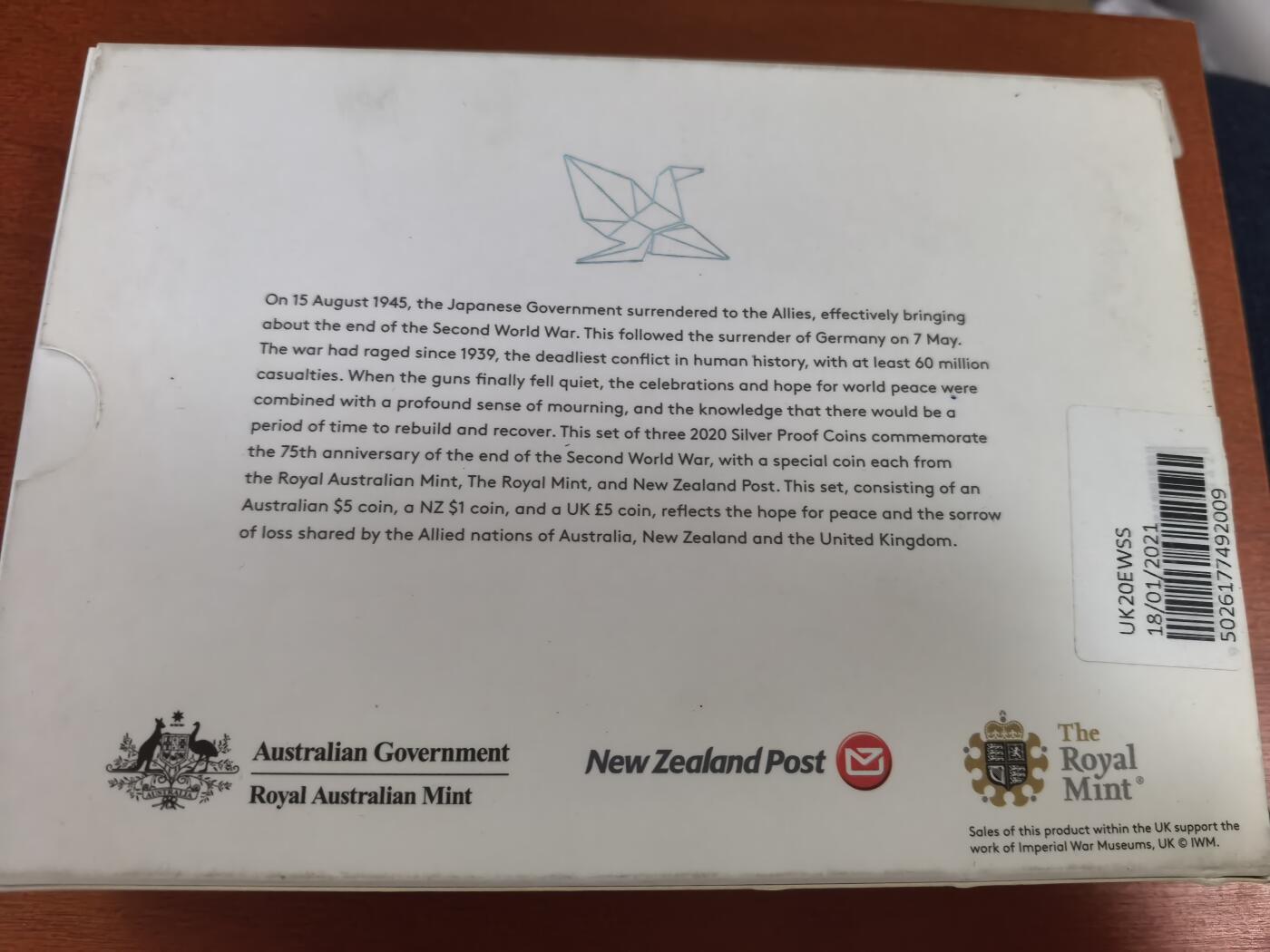长老汇蛇年精选第三十二场拍卖 2020英澳新三国联合发行二战结束75周年精制银币3枚，盒证全，1000套
