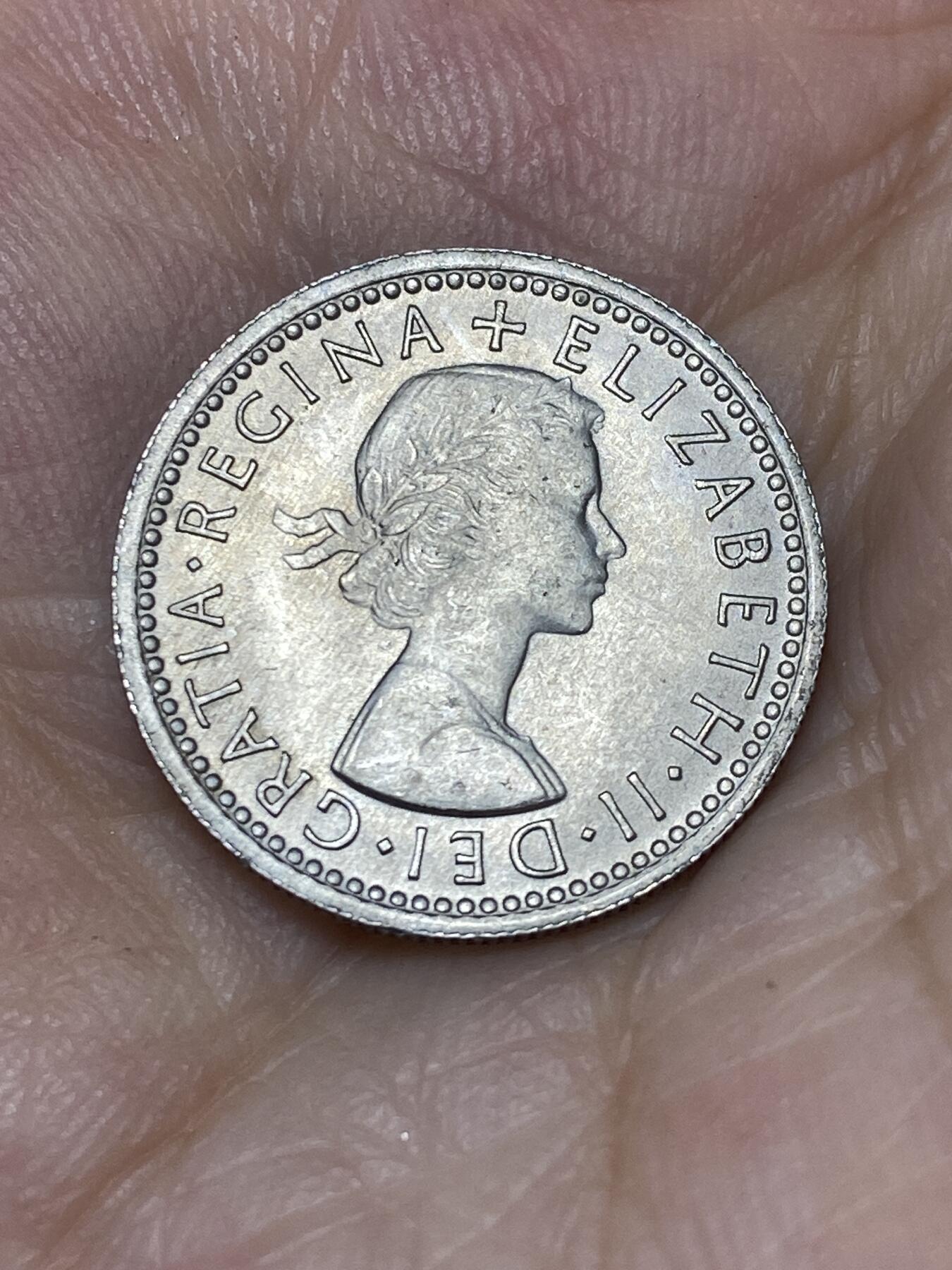 2025年第七十五场(总第一百零一场）外国好品散币(免佣金) 英国🇬🇧1963年6便士(伊丽莎白二世青年桂冠第二版)