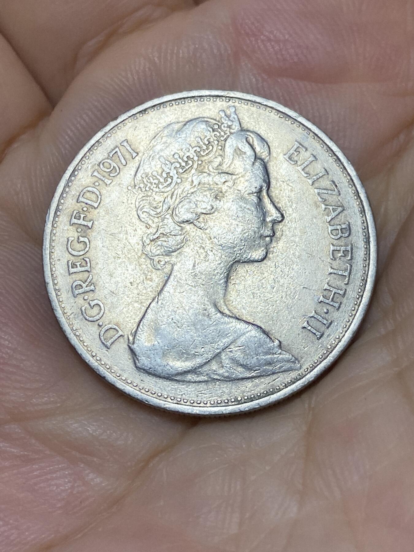 2025年第七十五场(总第一百零一场）外国好品散币(免佣金) 英国🇬🇧1971年10新便士(伊丽莎白二世中年花冠，十进制第一版)
