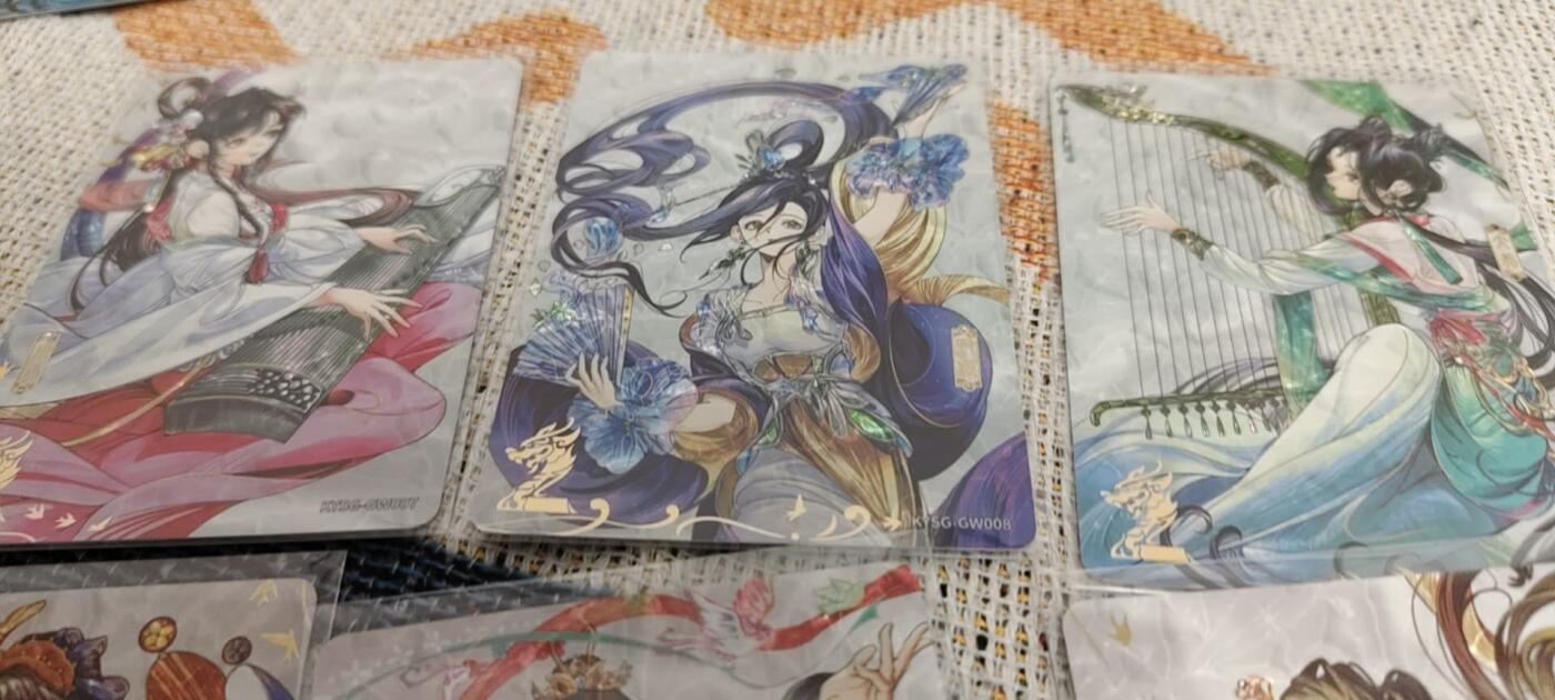 秋原瞳的小店第19期（竹竿击落叶子，红枣掉落下来的砰砰声，那是最美好的记忆之一） 卡游三国歌舞卡一套9张齐