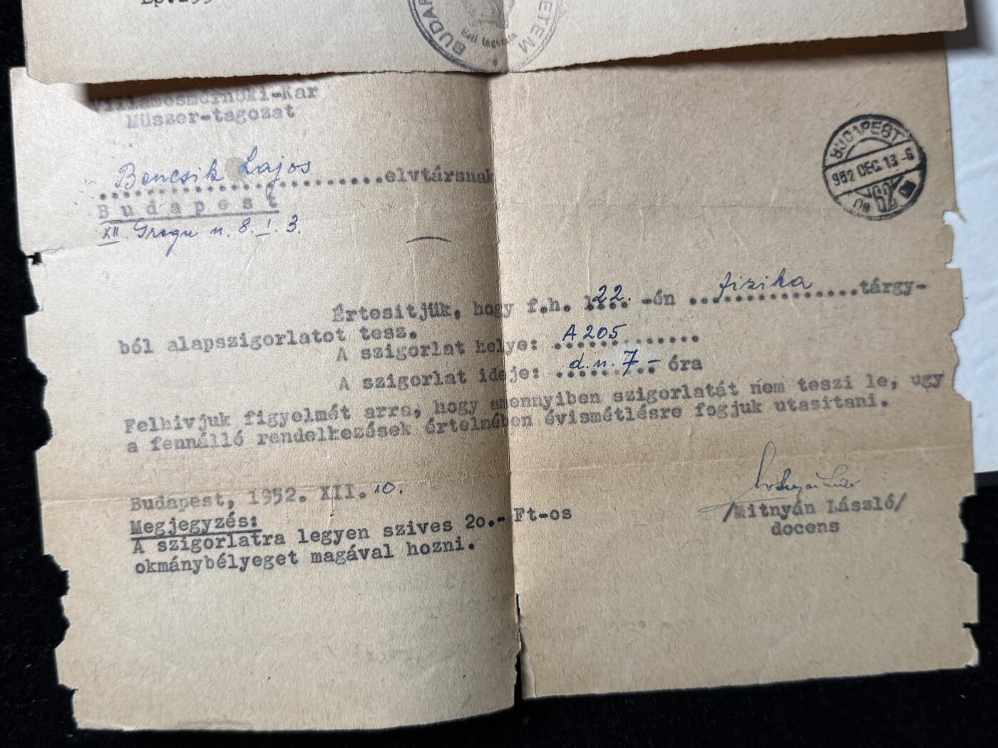 戎马世界章牌大赏第102期 1950年代匈牙利理工科大学毕业档案原件，持有人为 Bencsik Lajos，就读于 布达佩斯理工大学（Budapesti Műszaki Egyetem）电气工程学院，为“仪表机械”方向