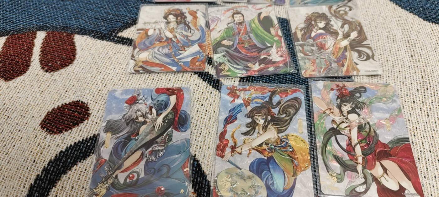 秋原瞳的小店第19期（竹竿击落叶子，红枣掉落下来的砰砰声，那是最美好的记忆之一） 卡游三国歌舞卡一套9张齐