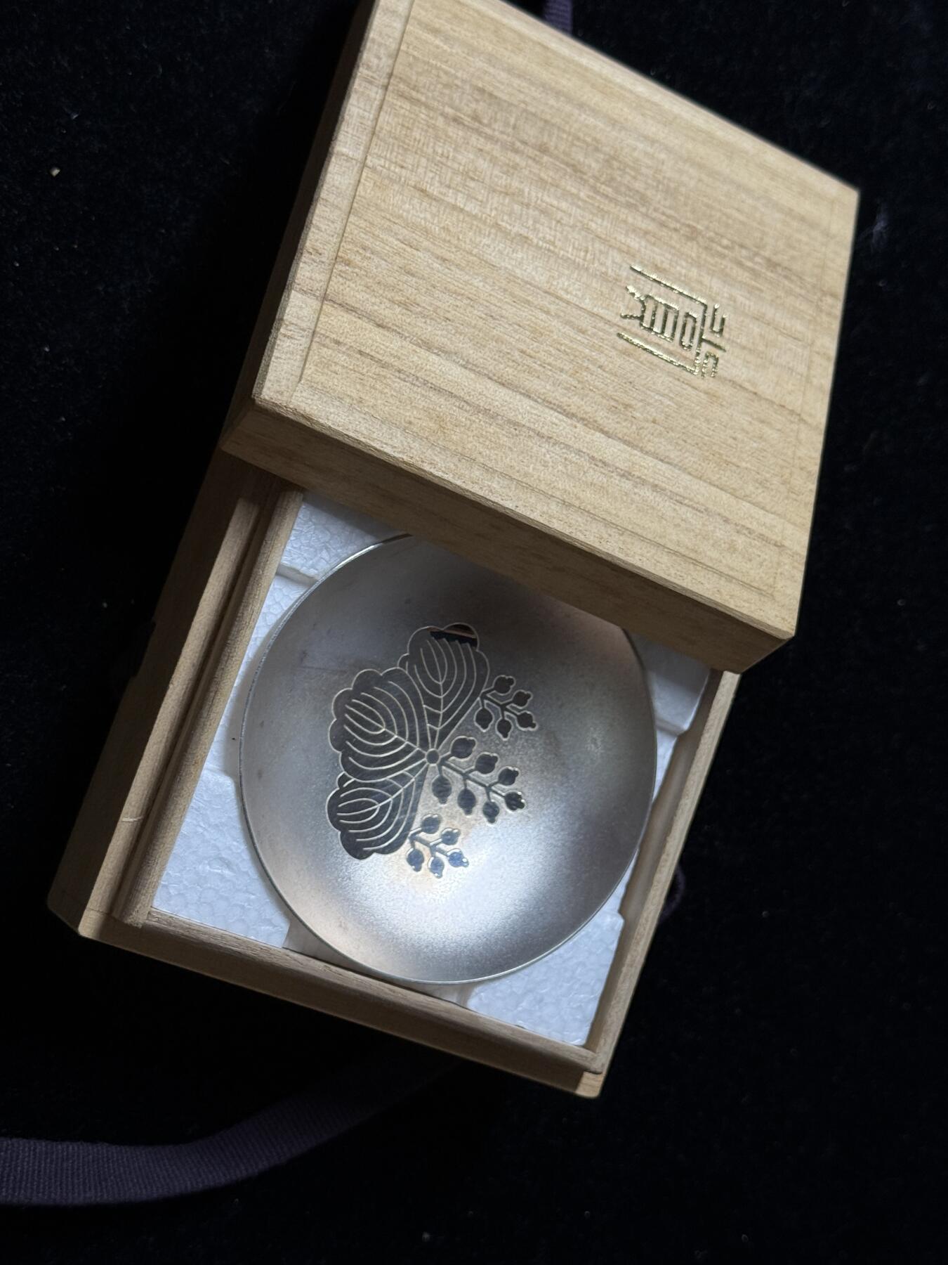 戎马世界章牌大赏第102期 日本消防厅银碗，银制，42g，带盒
