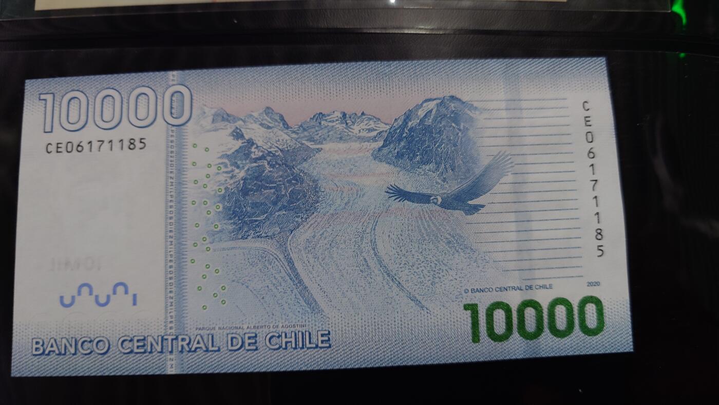 世界钱币～微拍第197期暨2025年第36期  少量老旧库存选购 2020年智利10000比索 全新绝品无4