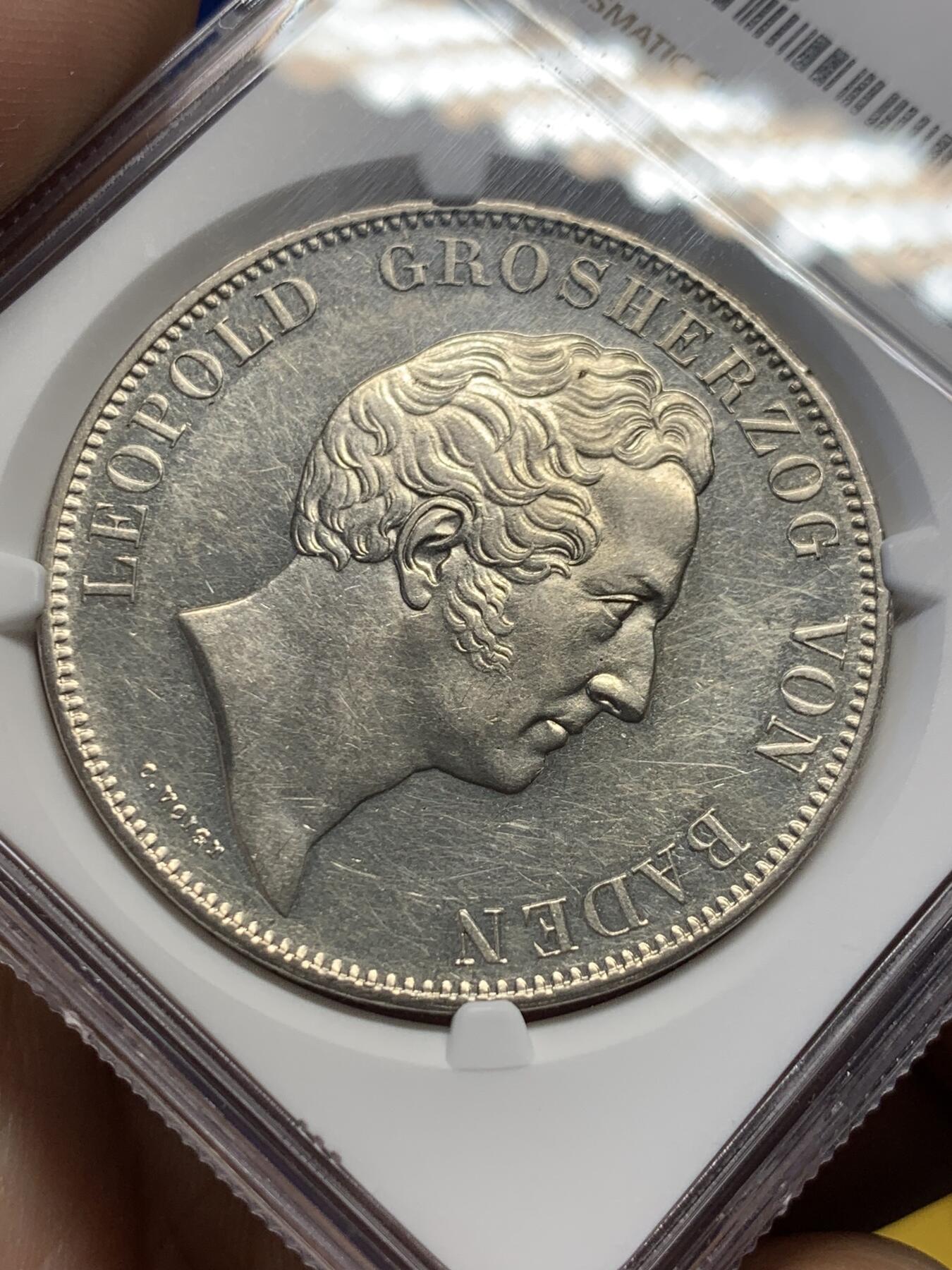 《竞宝斋》第407场 周日，周一，2场连拍 （全场包邮） 亚军分 NGC MS62 德国 1844 巴登公国 2泰勒大银币 数据显示发行量4323枚 难得品种