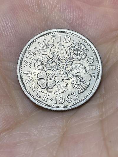 2025年第七十五场(总第一百零一场）外国好品散币(免佣金) - 英国🇬🇧1963年6便士(伊丽莎白二世青年桂冠第二版)
