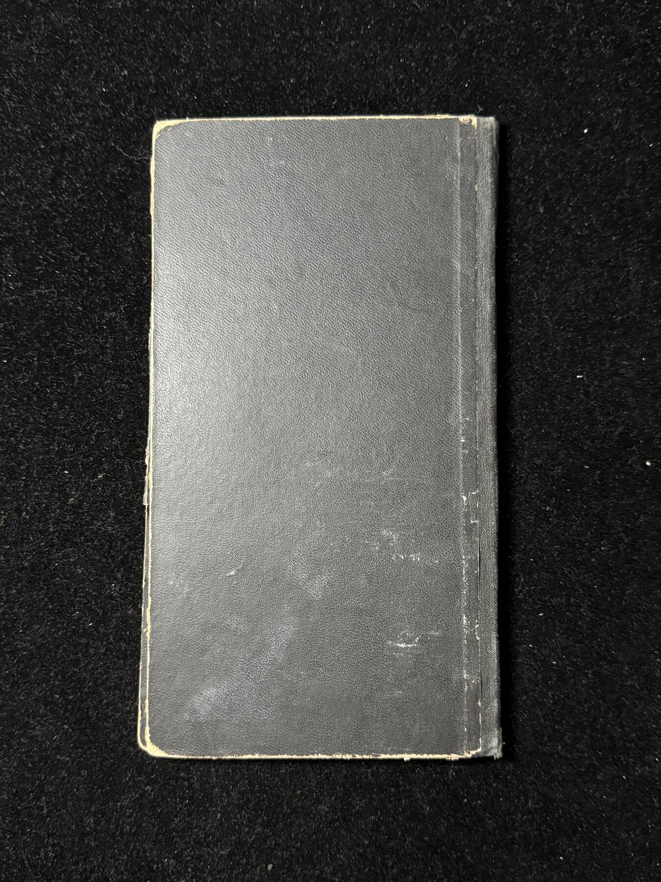 戎马世界章牌大赏第102期 1950年代匈牙利理工科大学毕业档案原件，持有人为 Bencsik Lajos，就读于 布达佩斯理工大学（Budapesti Műszaki Egyetem）电气工程学院，为“仪表机械”方向