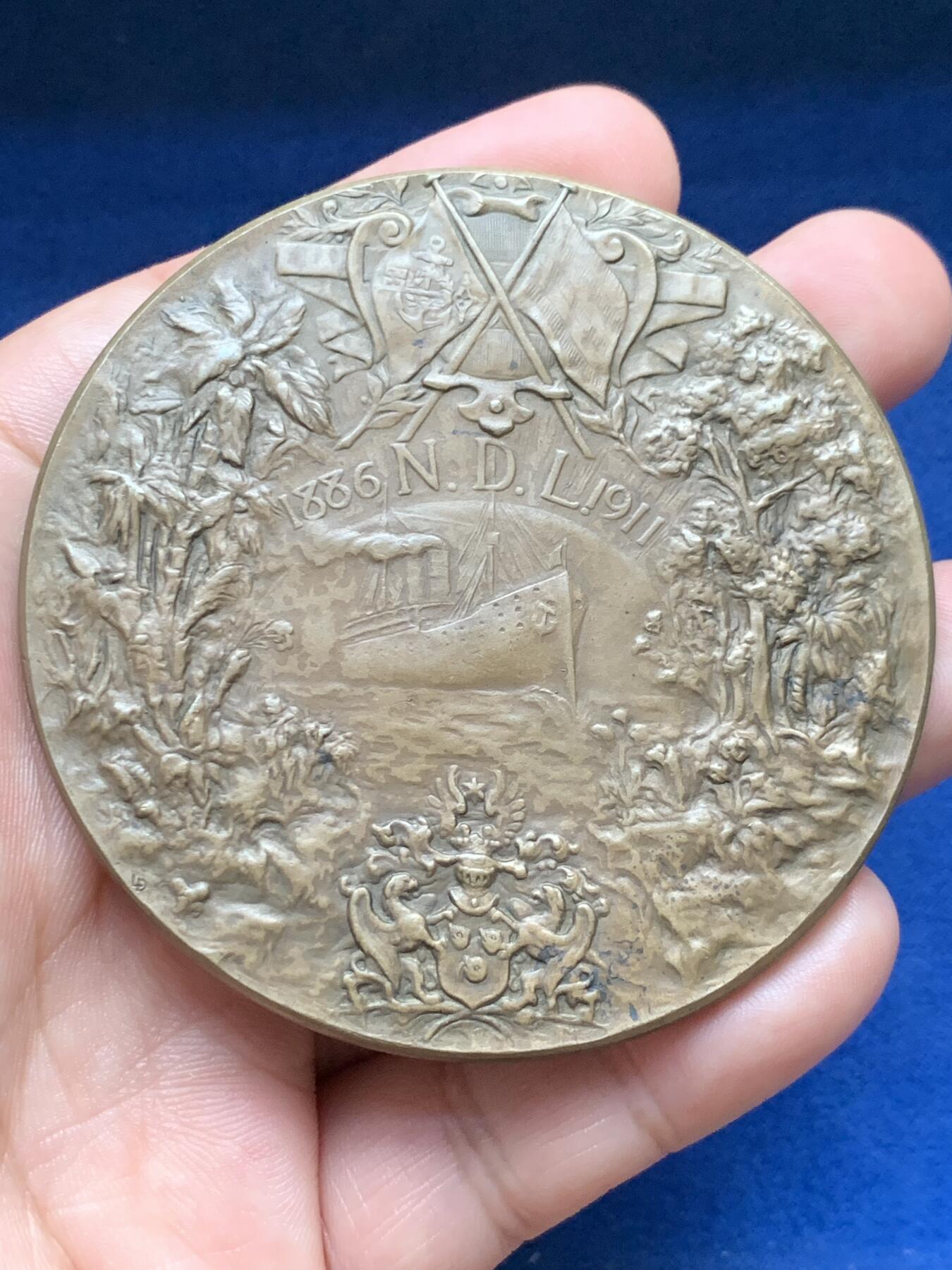 《竞宝斋》第408场 周日，周一，2场连拍 （全场包邮） 1911年德国不来梅劳埃德航运公司纪念大铜章 128克 69.7mm