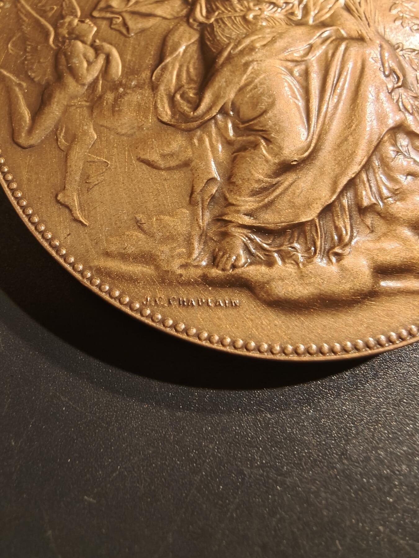 老王徽章第140期 法国大铜章    大师夏普兰作品    直径69mm   重量177.2g