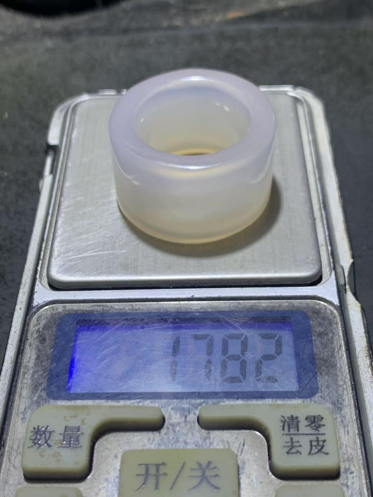 精美荔枝冻白玉髓随形扳指 带灵动白沙点 文玩扳指，指环一个 收藏级