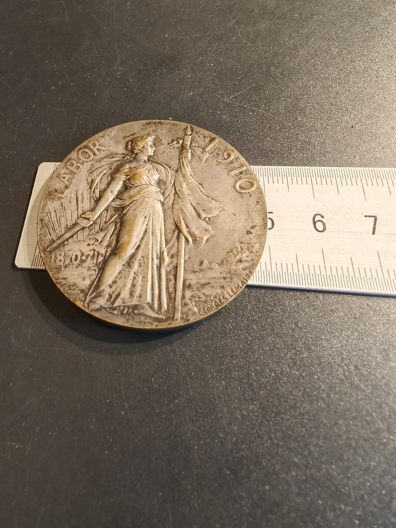 老王徽章第140期 法国普法战争镀银大铜章    直径50mm   重量54.3g