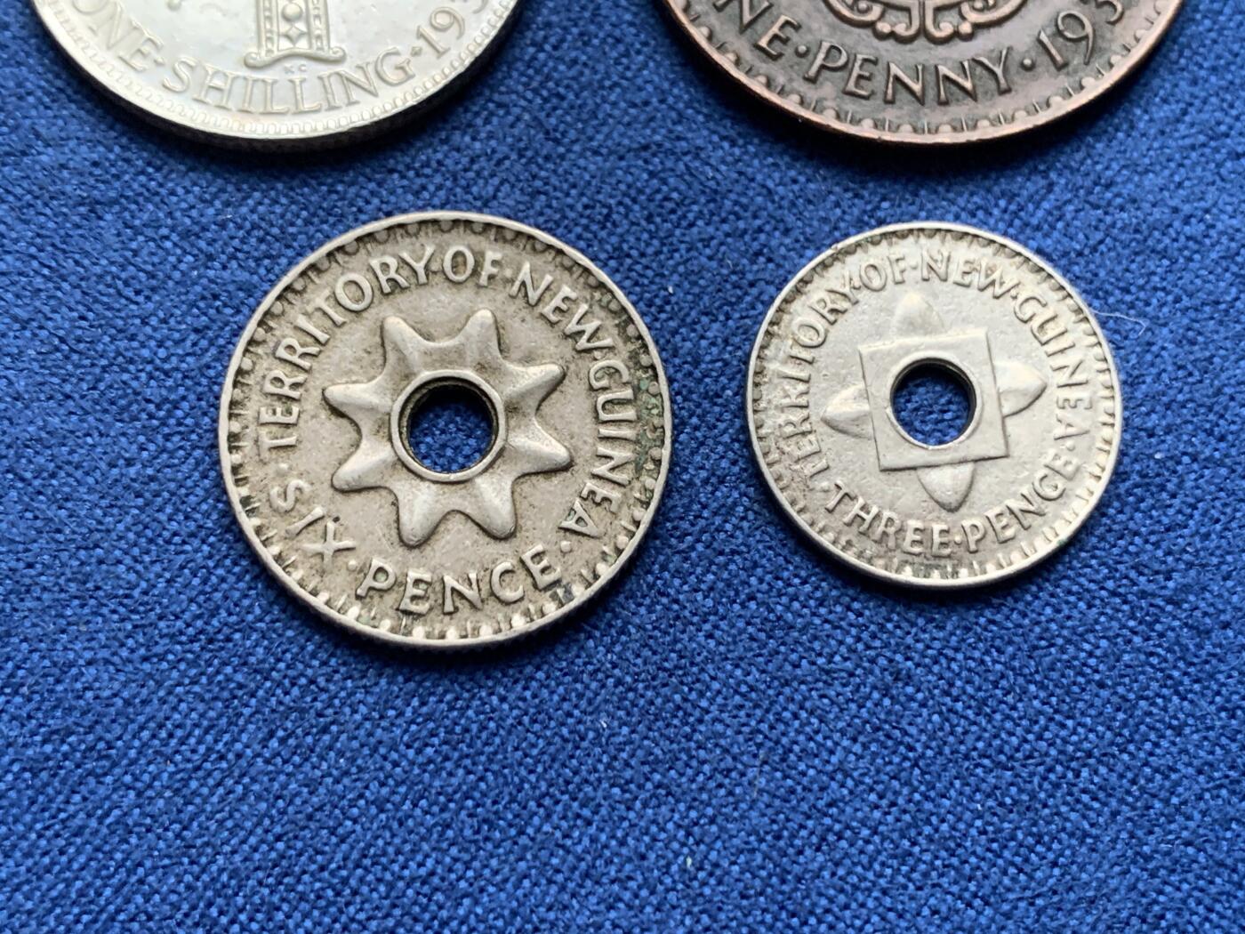 《竞宝斋》第408场 周日，周一，2场连拍 （全场包邮） 4枚一组 英属新几内亚1938-1944年乔治六世 含1枚银币