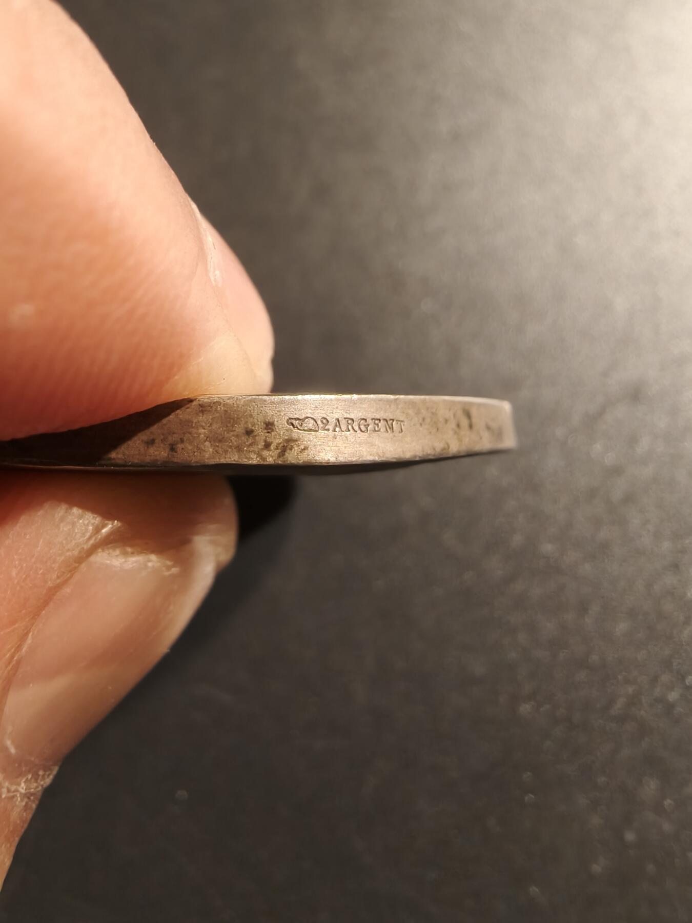老王徽章第140期 法国战争部大银章    原盒    银质    直径41mm   重量38.4g    杜布瓦名作   1928实发
